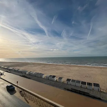 Apartment Stylish 3-bedroom With Panoramic Sea View T152 *