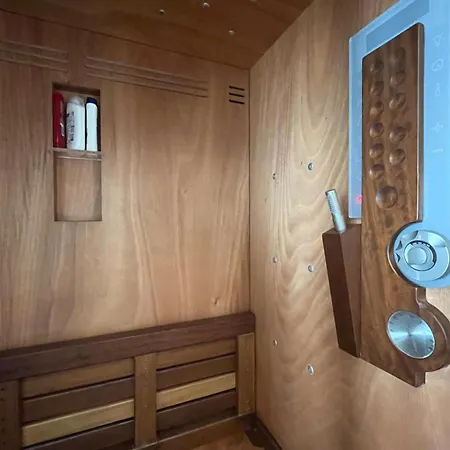 Stylish 3-bedroom With Panoramic Sea View T152 아파트 *